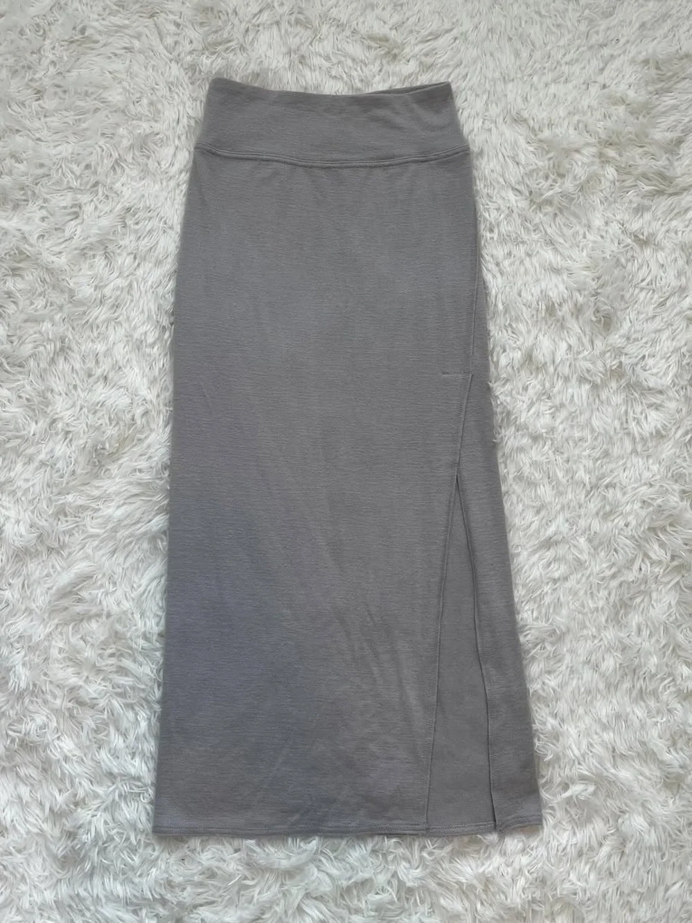 Aritzia midi skirt